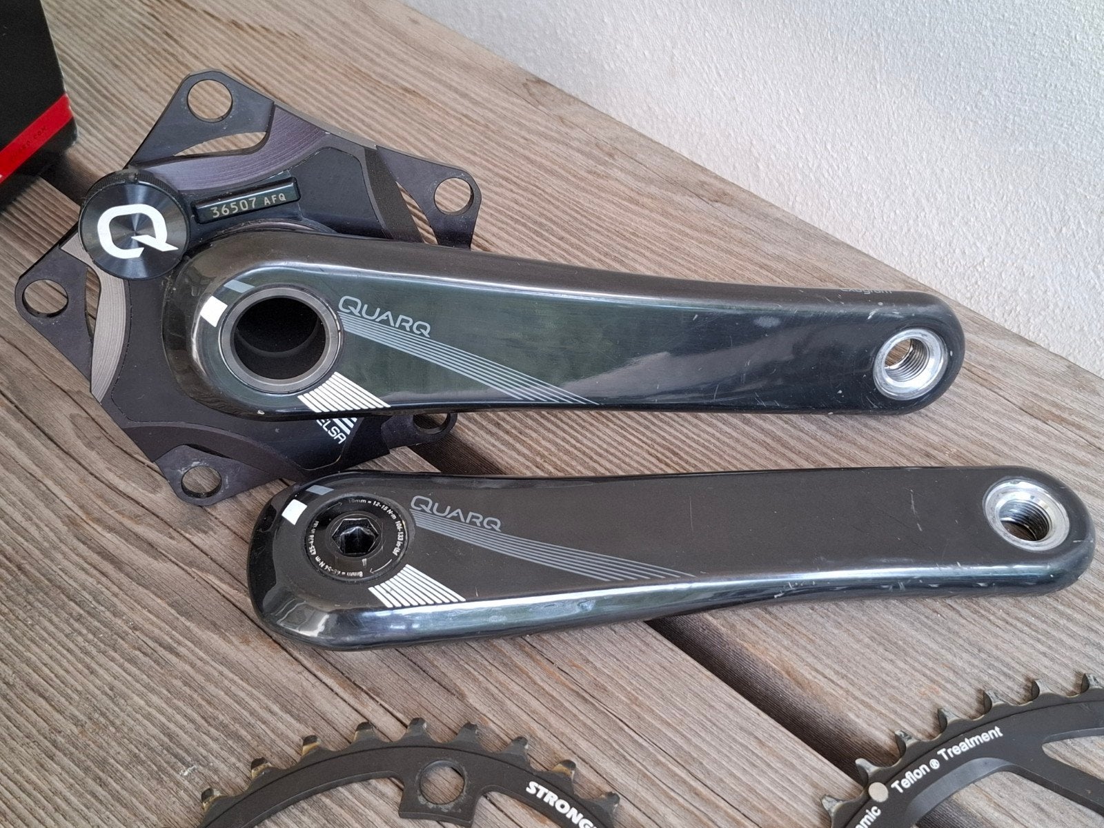 Foto 2 van Quarq Elsa carbon SRAM crankstel met powermeter