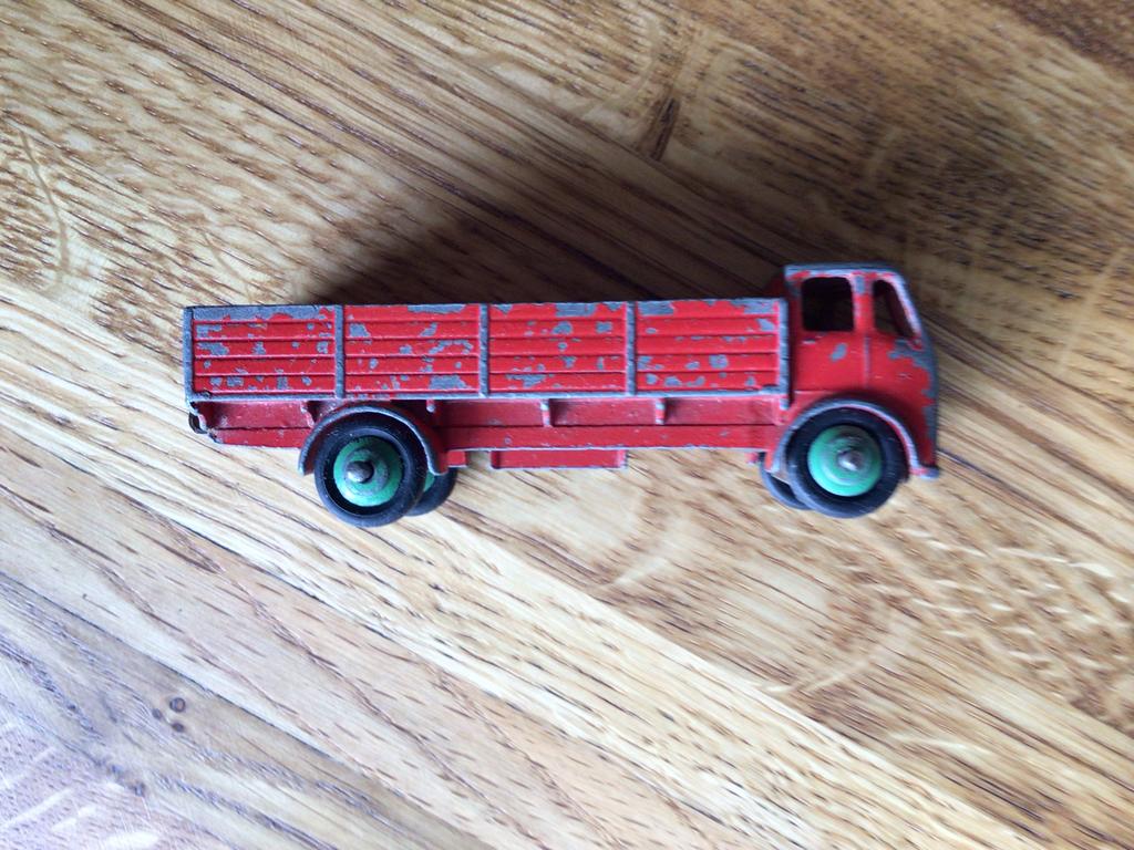 Dinky Toys, 25R, rood, Hobby en Vrije tijd, Modelauto's | 1:43, Ophalen of Verzenden, Gebruikt, Bus of Vrachtwagen, Dinky Toys
