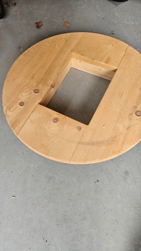 Houten biertafel voor op bierkratten, Ophalen, Gebruikt, 50 tot 100 cm, Rond