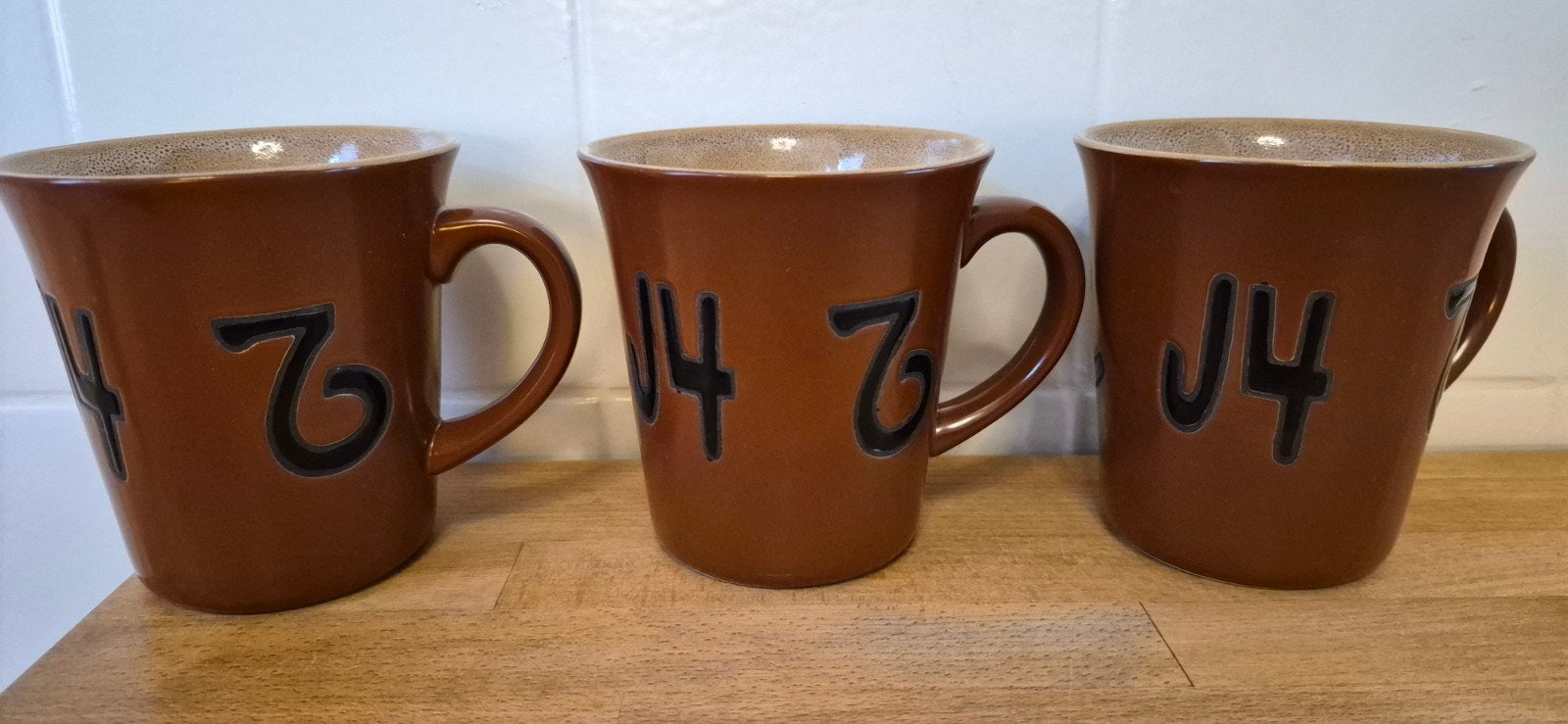 Set van 3 nieuwe Buckaroo Stoneware Cowboy Living mokken, Gebruikt, Overige merken, Keramiek, Vintage