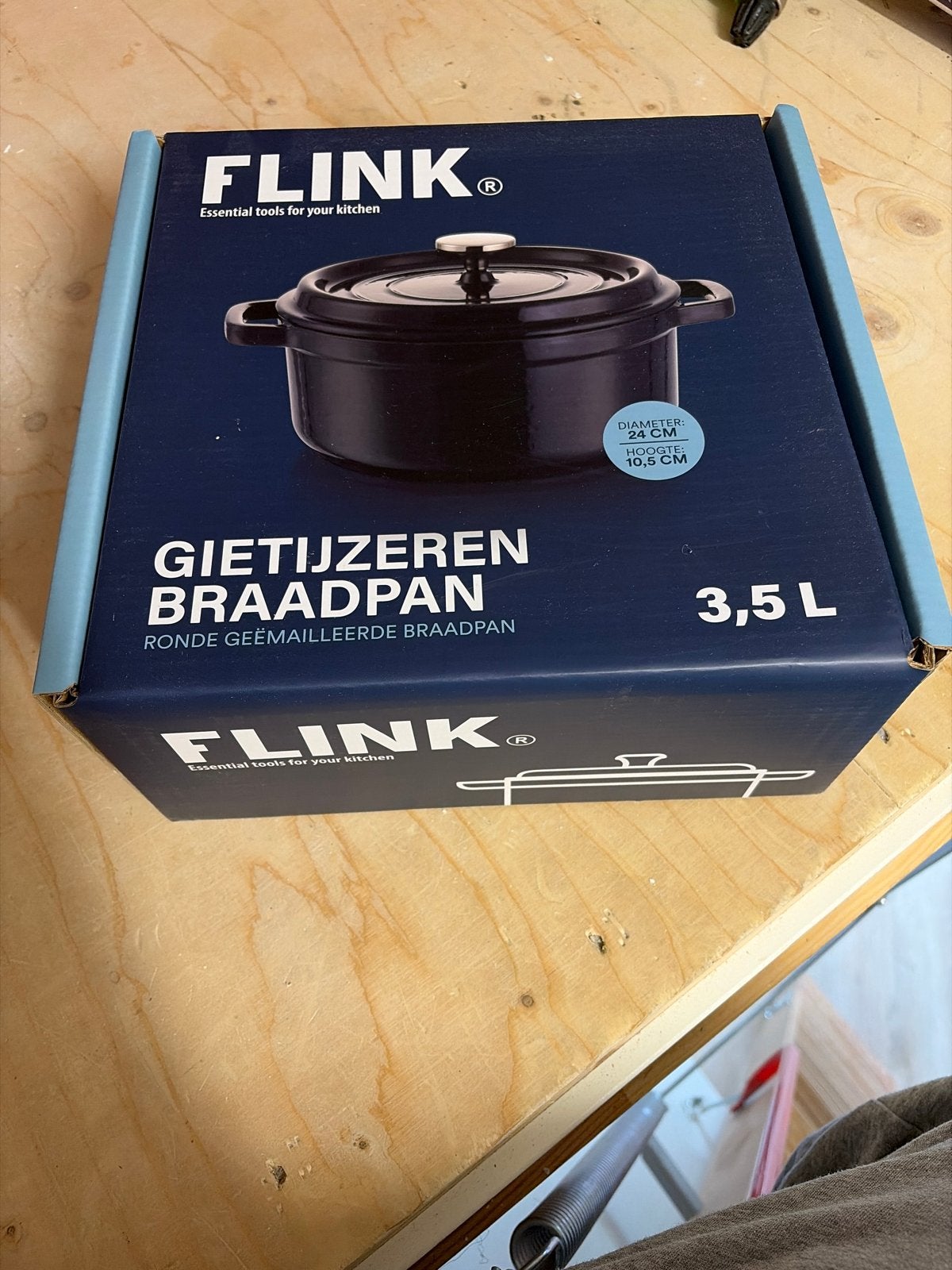 Flink Gietijzeren Braadpan - 24 cm, 3.5 L, Nieuw, Ophalen of Verzenden, Geschikt voor inductie, Overige merken