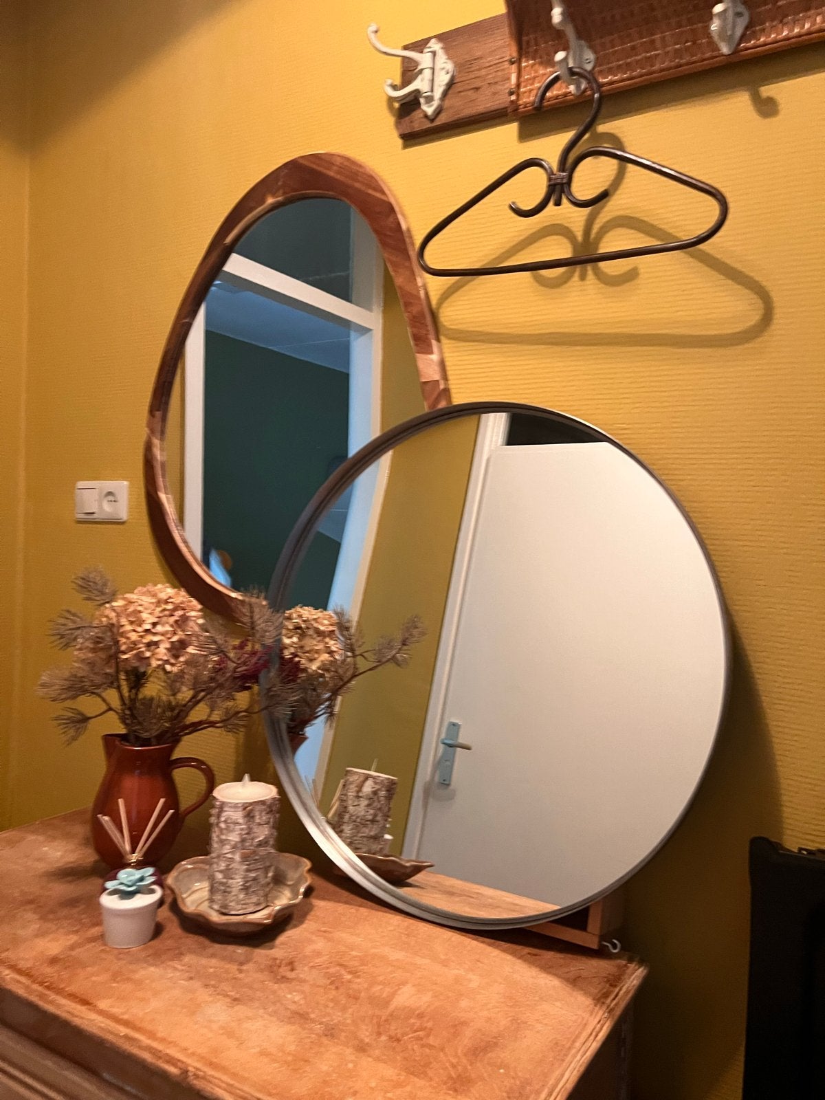 Mooie ronde ikea grundtal spiegel met metalen frame 70 cm, Ophalen, Zo goed als nieuw, Rond, 50 tot 75 cm