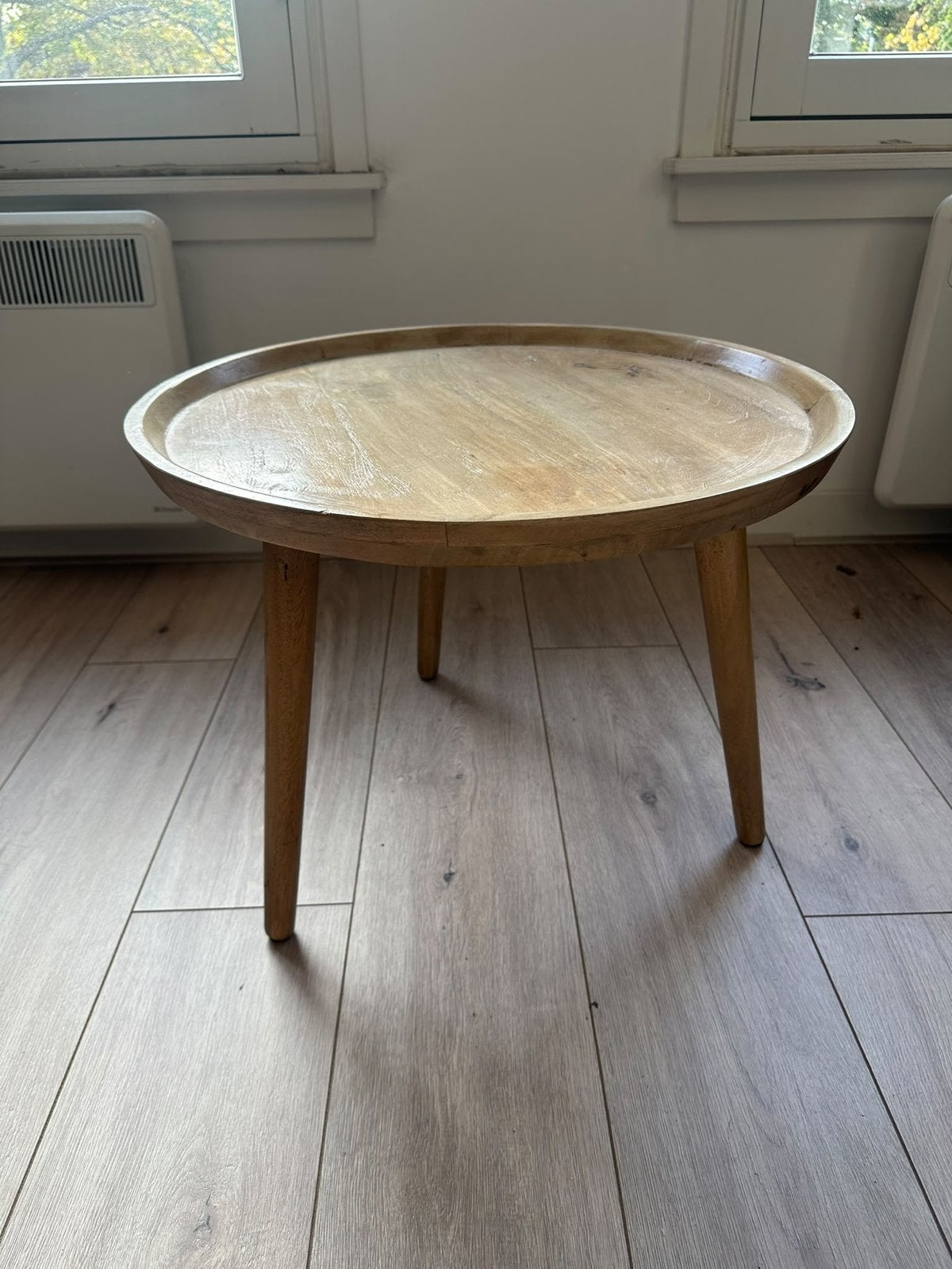 Ronde bijzettafel van mangohout - Diameter 54cm, Hoogte 42cm, Ophalen, Minder dan 45 cm, Rond, Zo goed als nieuw