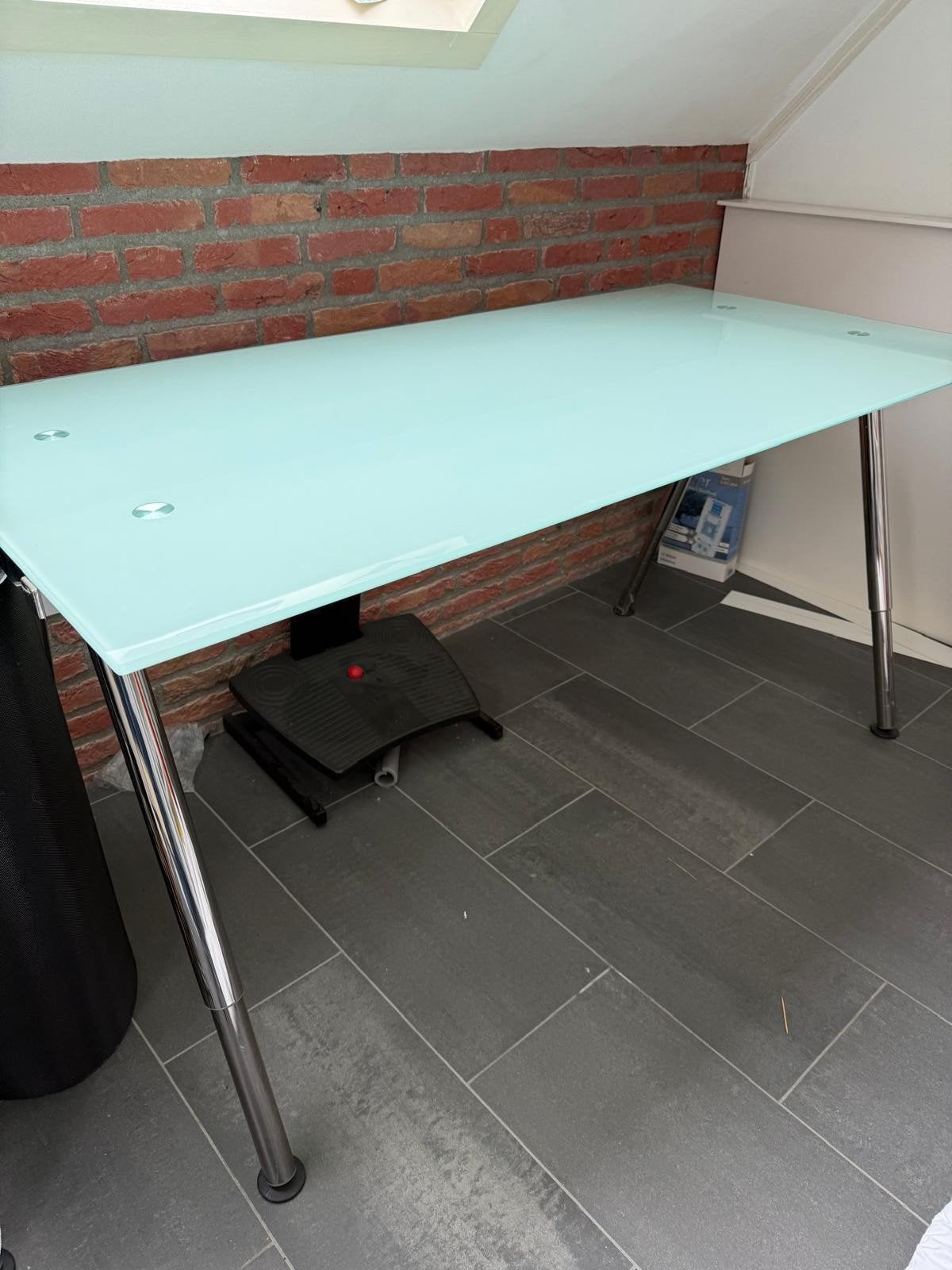 IKEA bureau met glazen blad en chromen poten, Ophalen, Gebruikt, IKEA, Wit