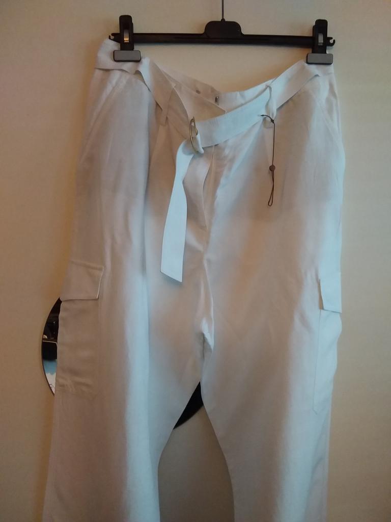 Raffaello  rossi. Witte broek.  Maat 42, Wit, Maat 42/44 (L), Nieuw, Ophalen of Verzenden