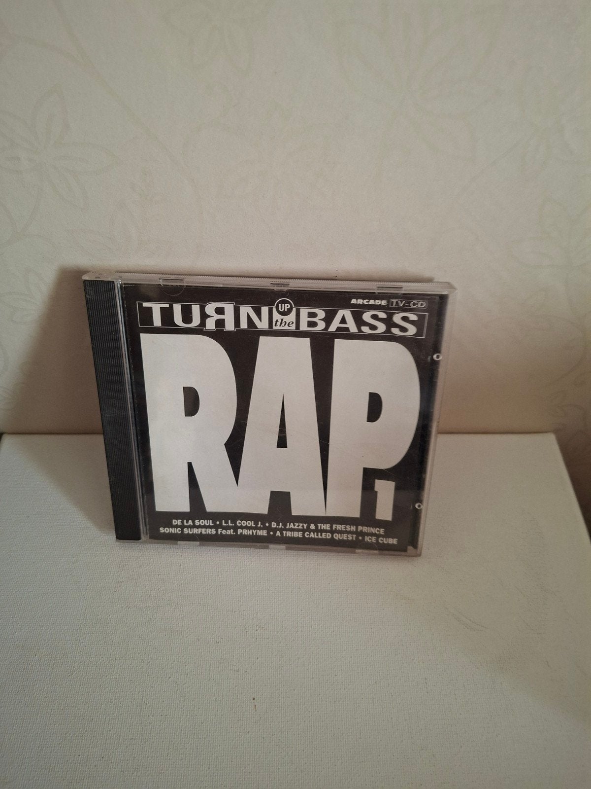 Turn Up The Bass - Rap 1 CD (Arcade TV-CD), Ophalen of Verzenden, Gebruikt, Verzamelalbum, Inclusief doosje