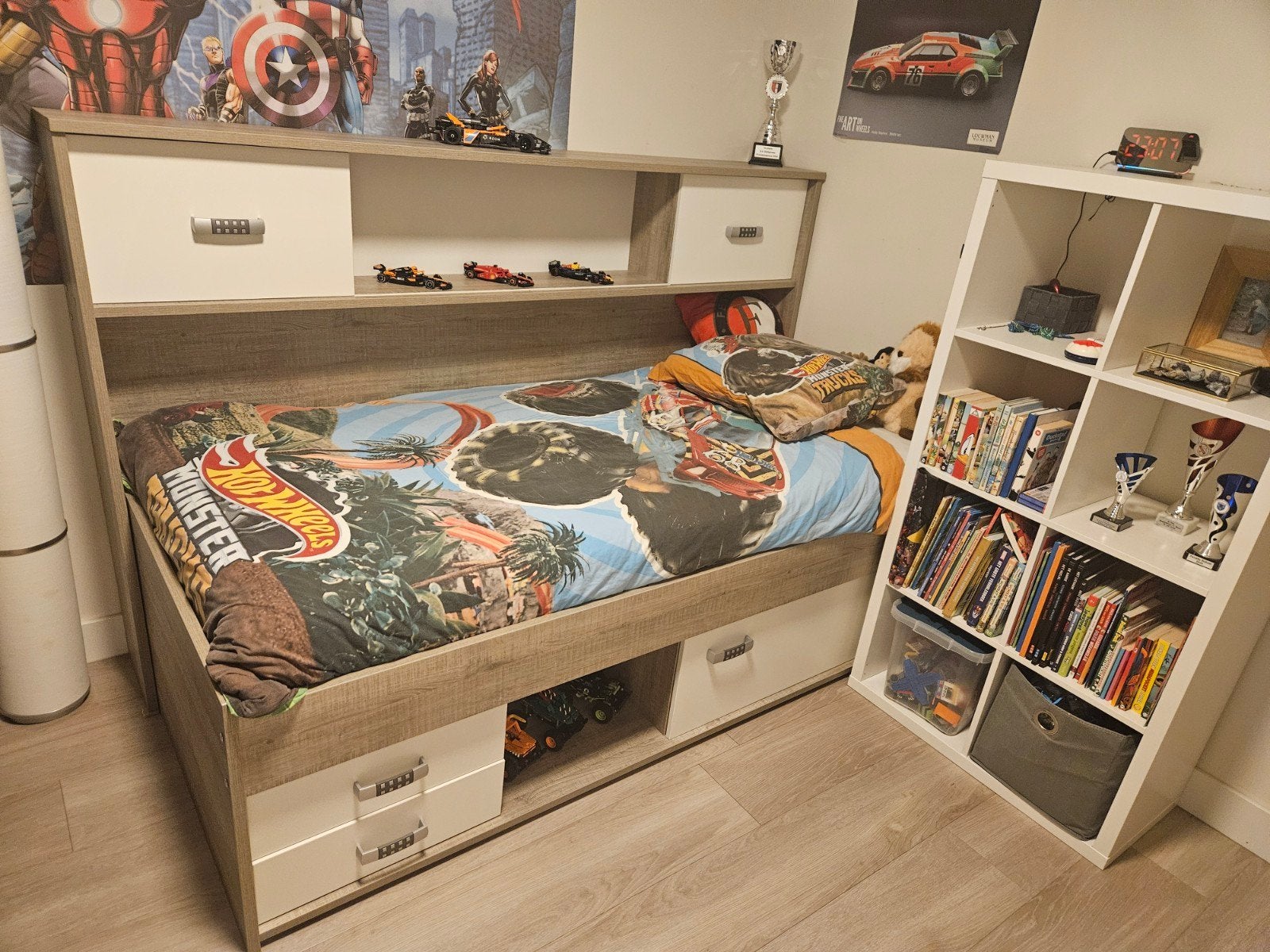 Kinderbed 90x200cm, Ophalen, 85 tot 100 cm, Zo goed als nieuw, Hoogslaper of Stapelbed