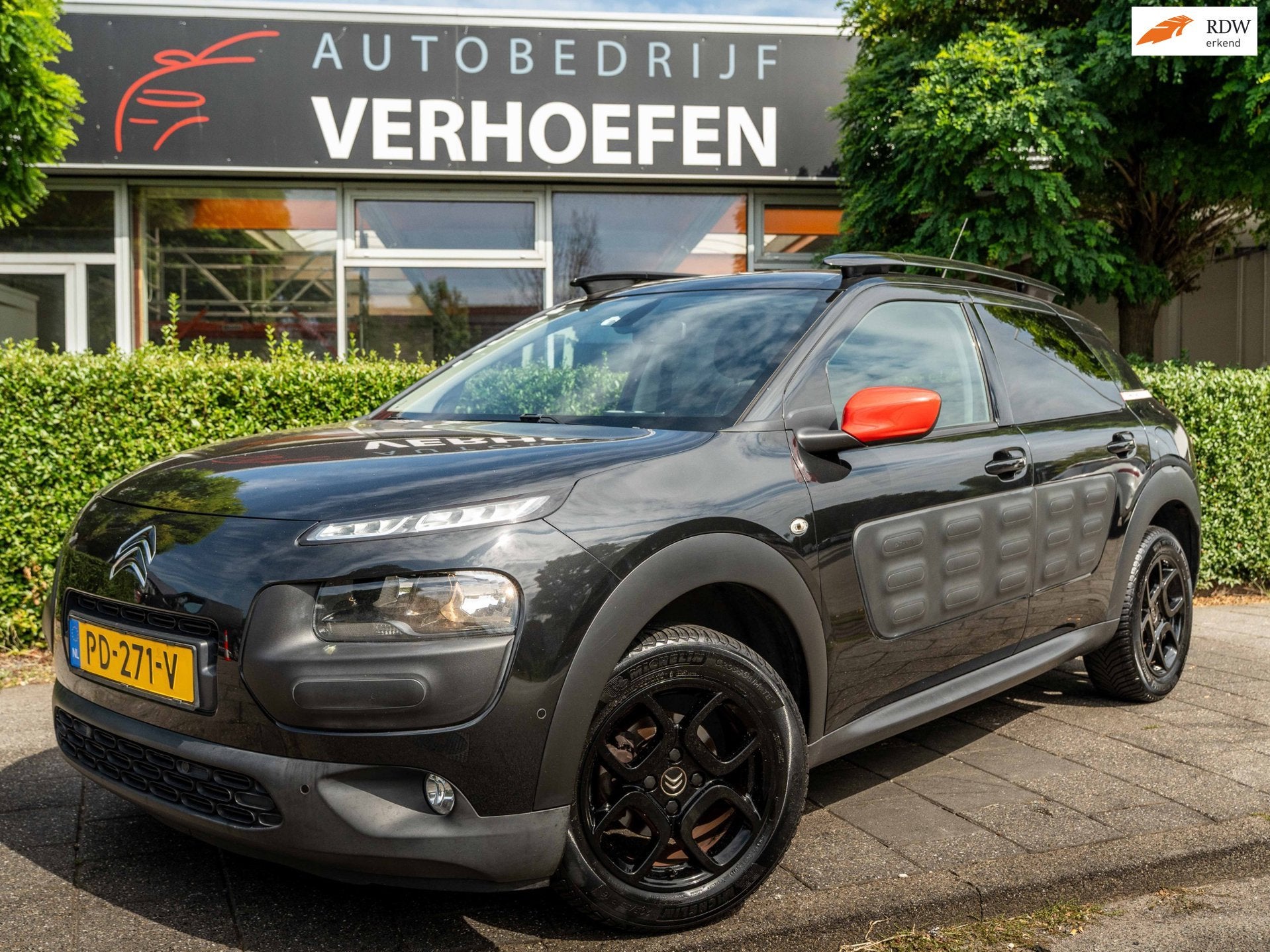 Citroen C4 Cactus 1.2 - AUTOMAAT - PARKEER CAMERA - NIEUWE D, Auto's, Citroën, 1025 kg, Euro 6, 1199 cc, 400 kg