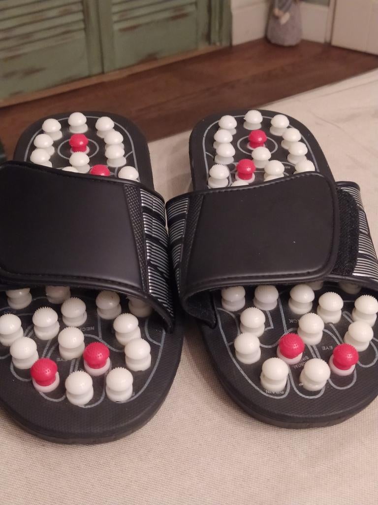 Voet massage slippers maat 40/41 nieuw, Ophalen of Verzenden, Nieuw, Overige typen