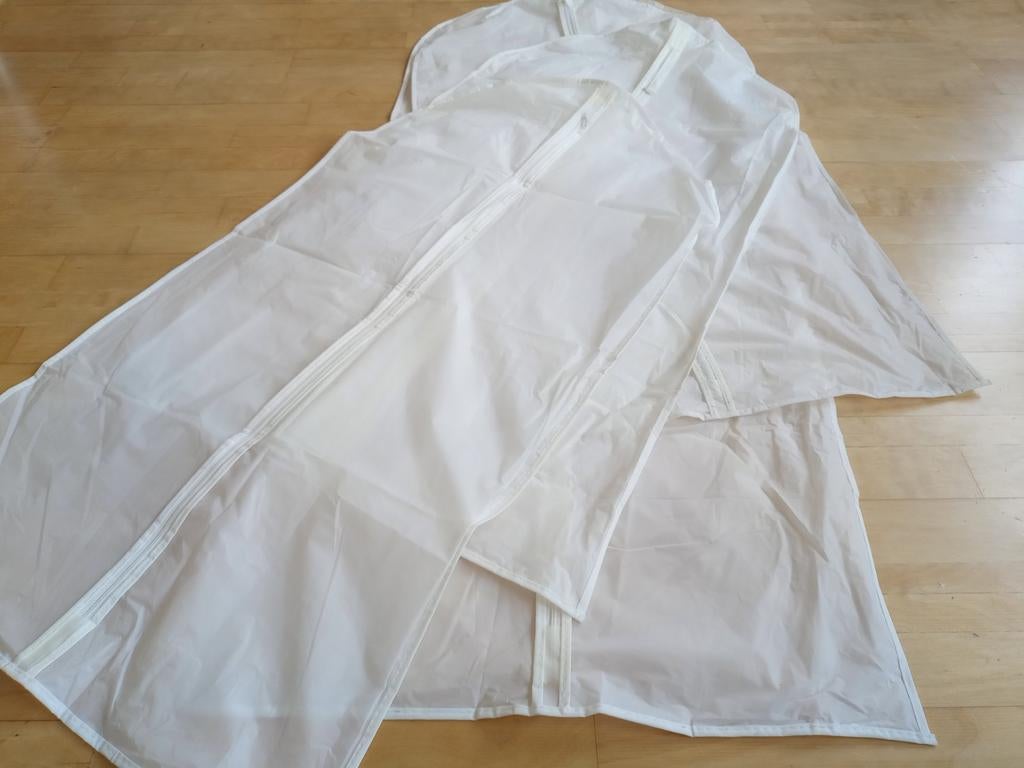 Kledinghoezen, 4 stuks, kunststof, wit, Huis en Inrichting, Ophalen of Verzenden, Zo goed als nieuw