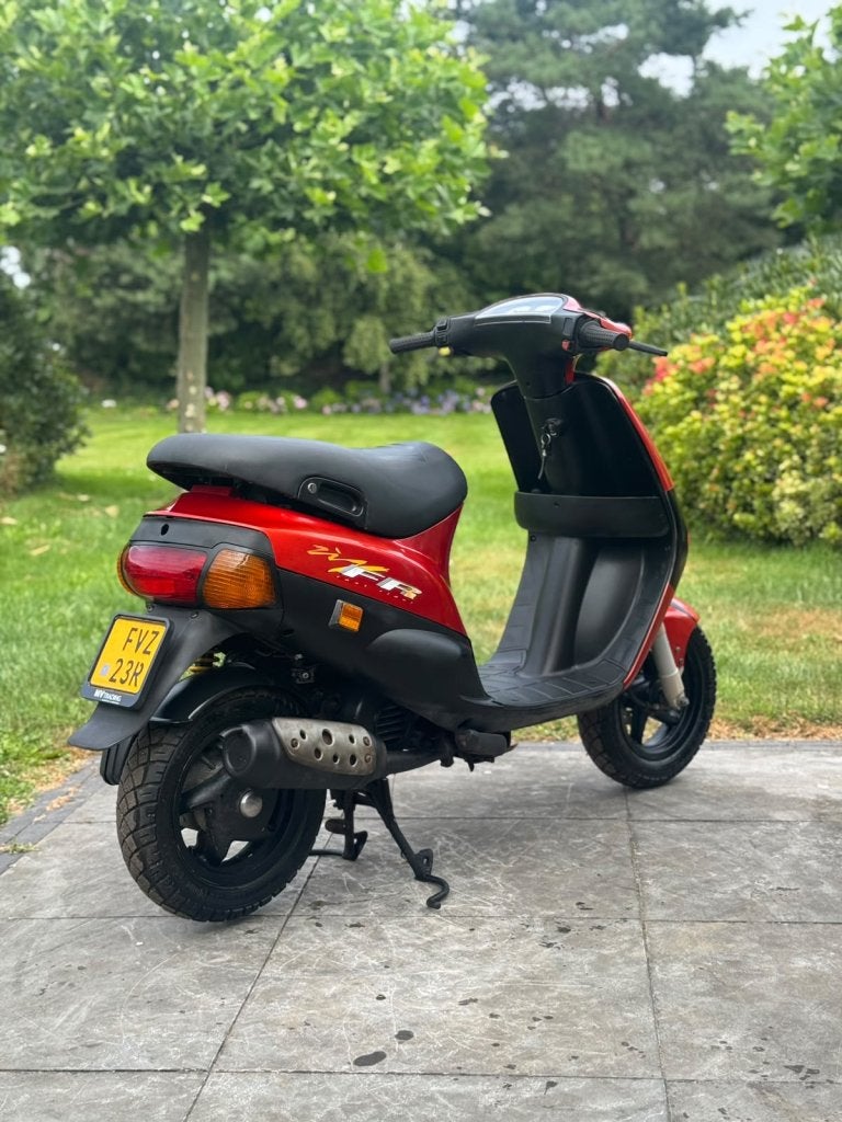 ⭐️Piaggio zip fastrider 2t brom rood start en rijd ⭐️, Fietsen en Brommers, Scooters | Piaggio, Niet ingevuld, Niet ingevuld, Niet ingevuld