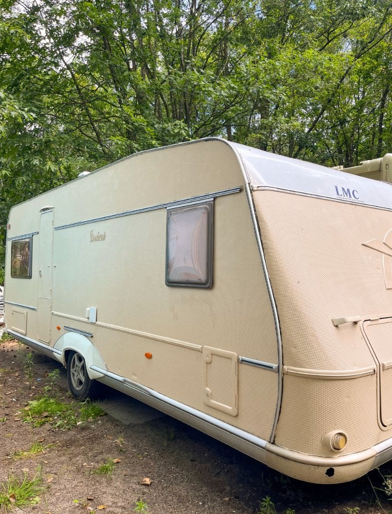 Caravan LMC Dominant 560 – Ideale gezinscaravan, Caravans en Kamperen, Omvormbare zithoek, Rondzit, Oven, Particulier