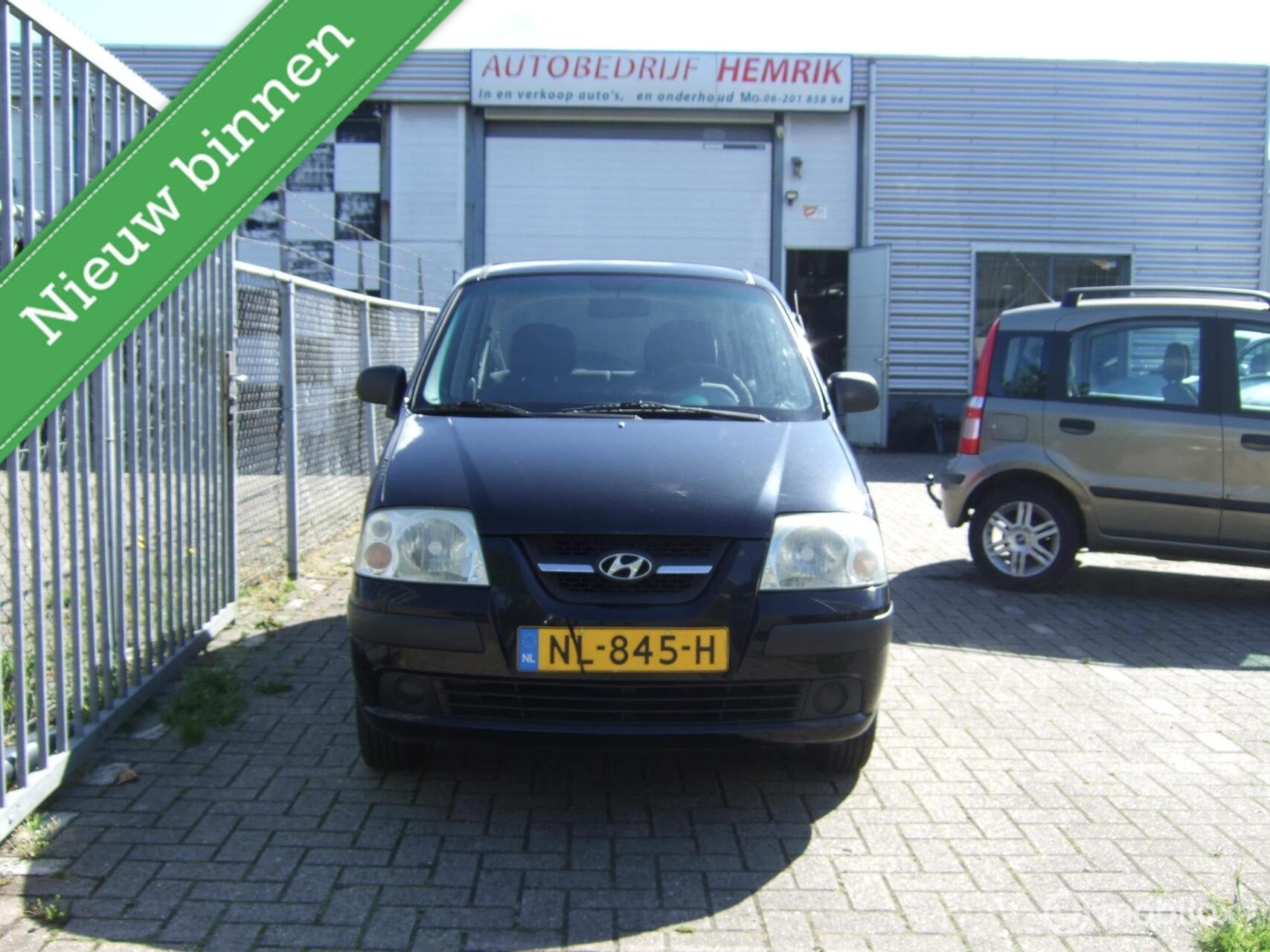 Hyundai Atos 1.1i Active Young, Voorwielaandrijving, Stof, 4 cilinders, Metallic lak