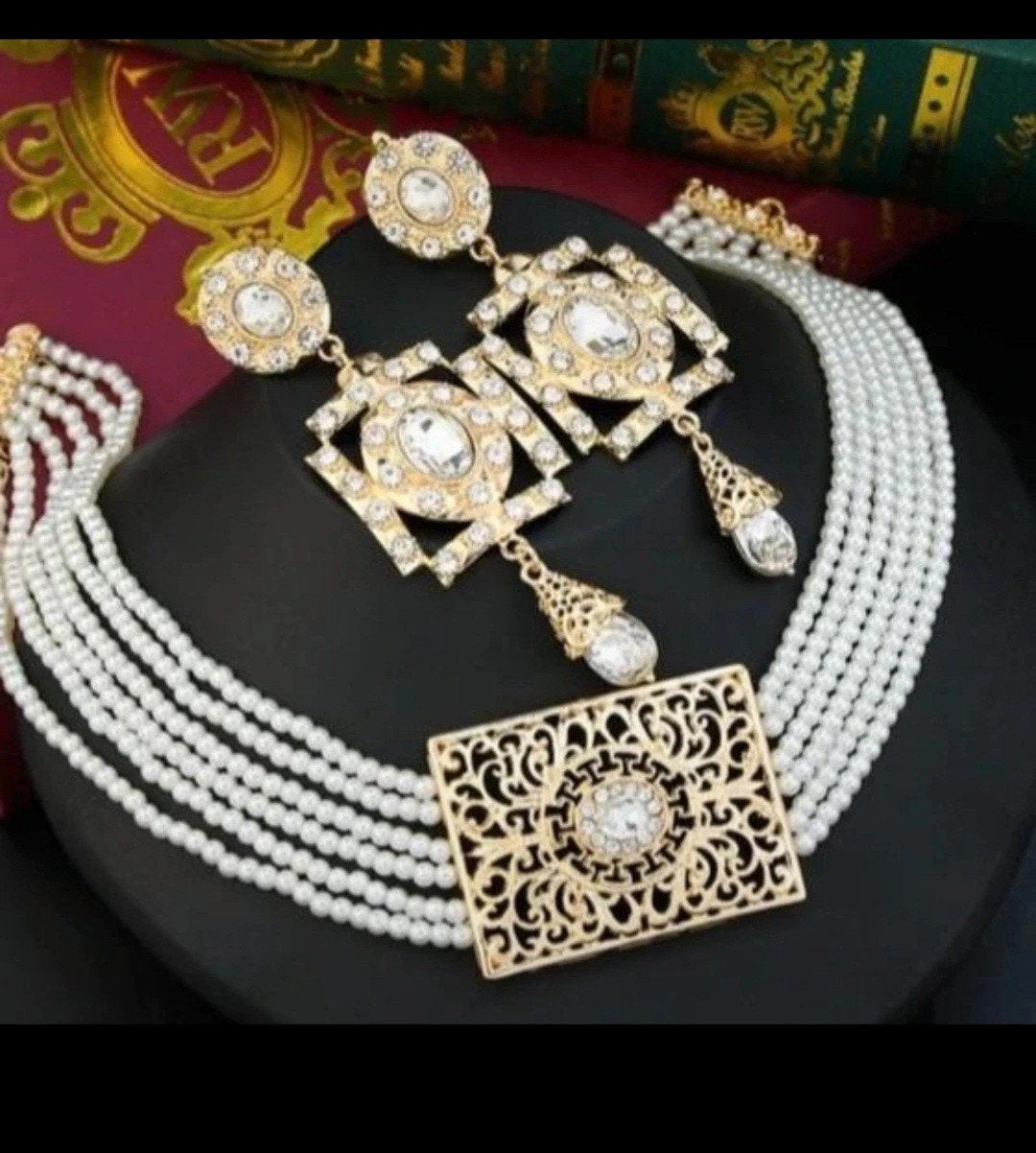 Prachtige Gouden Sieradenset met Parels en Kristallen, Ophalen of Verzenden, Nieuw, Goud, Met kristal