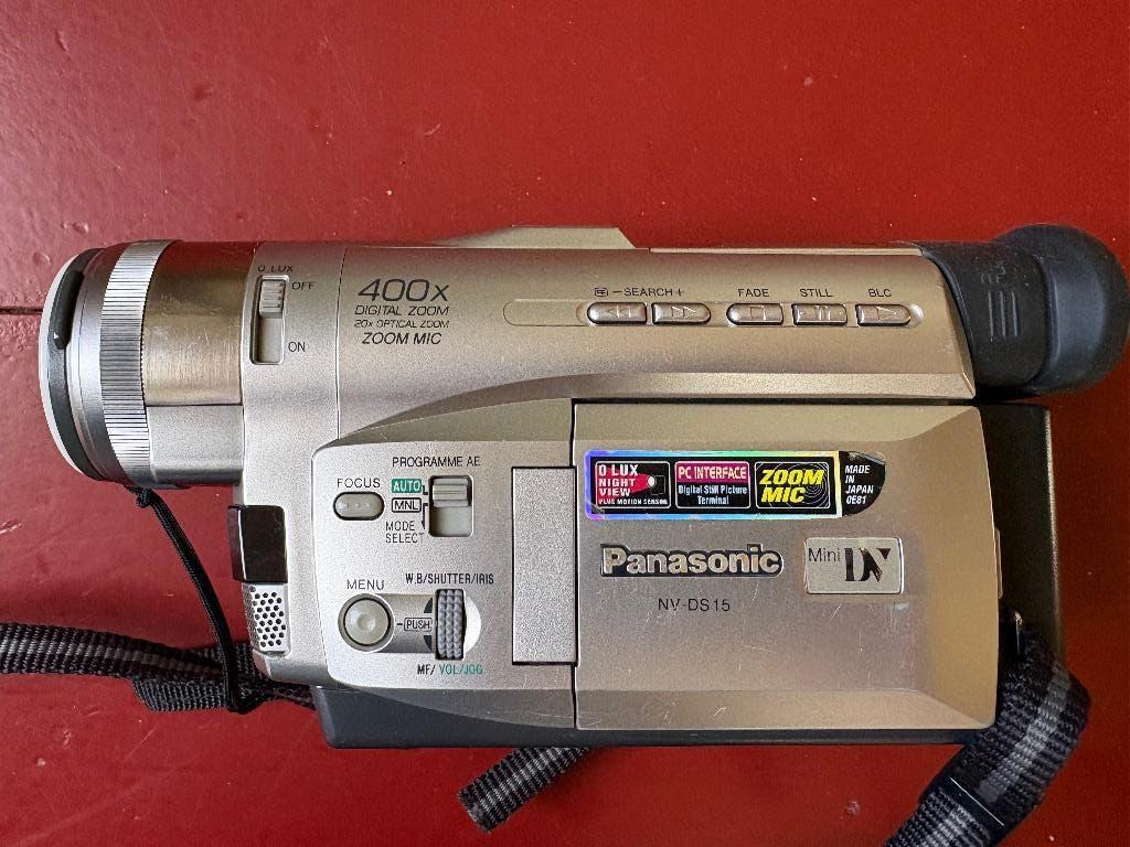 Panasonic video camera uit 2000 met oplader, Ophalen, Mini dv, Gebruikt, Panasonic