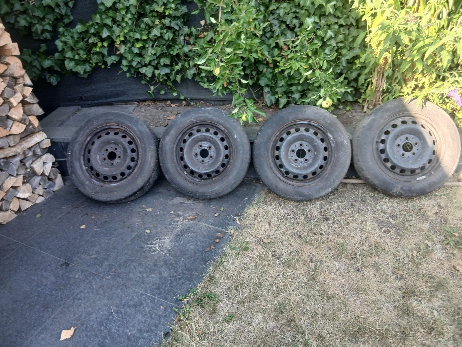 4 velgen met banden, Ophalen