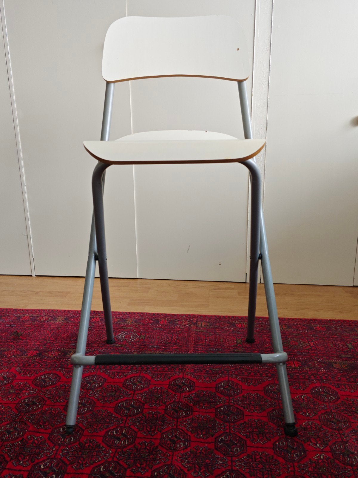 IKEA Franklin barkruk, opvouwbaar, wit/zilver, Huis en Inrichting, Barkrukken, Ophalen, Gebruikt, Met voetsteun, Metaal