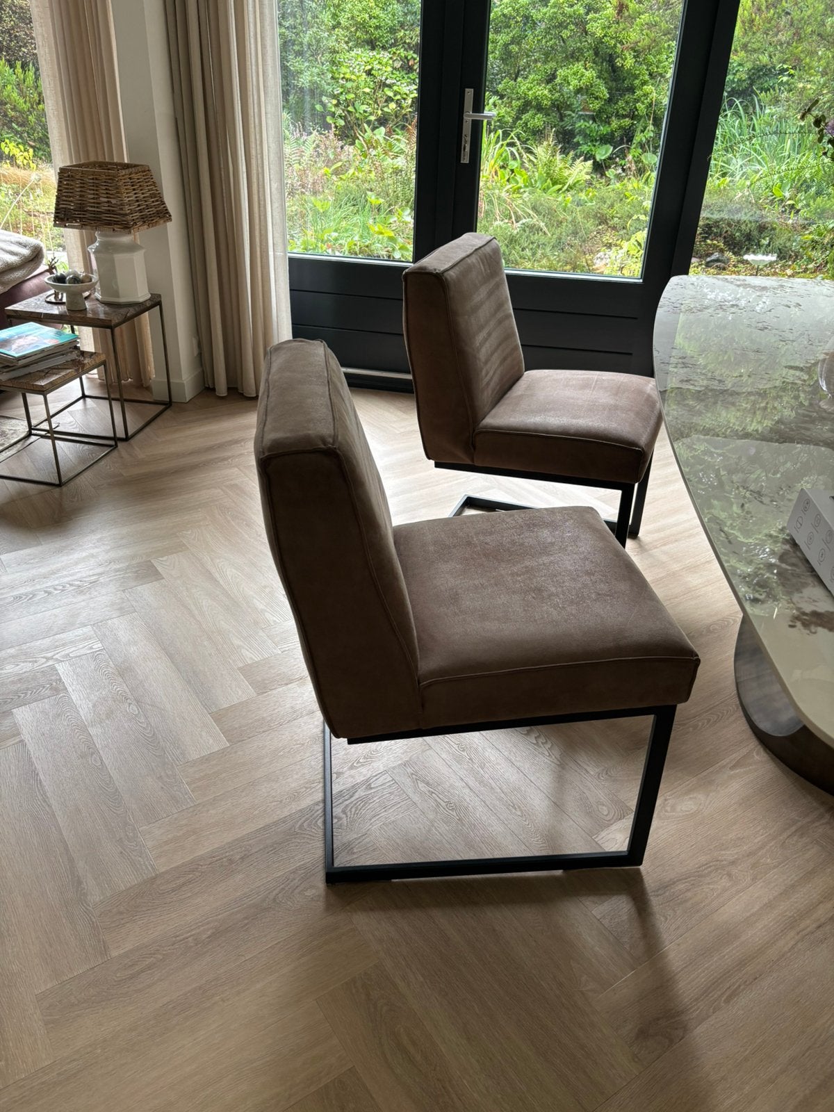Eetkamerstoelen – 6 jaar oud, Ophalen, Gebruikt, Twee, Bruin