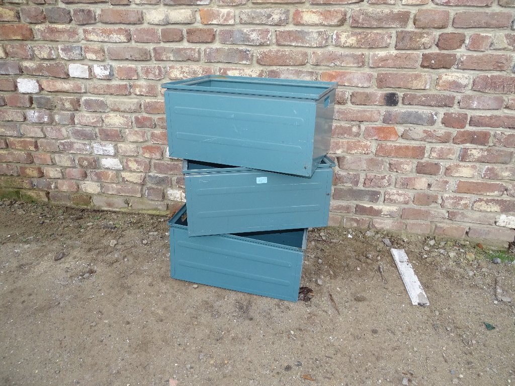 oude stapelbakken magazijnbakken voorraadbakken kratten, Ophalen