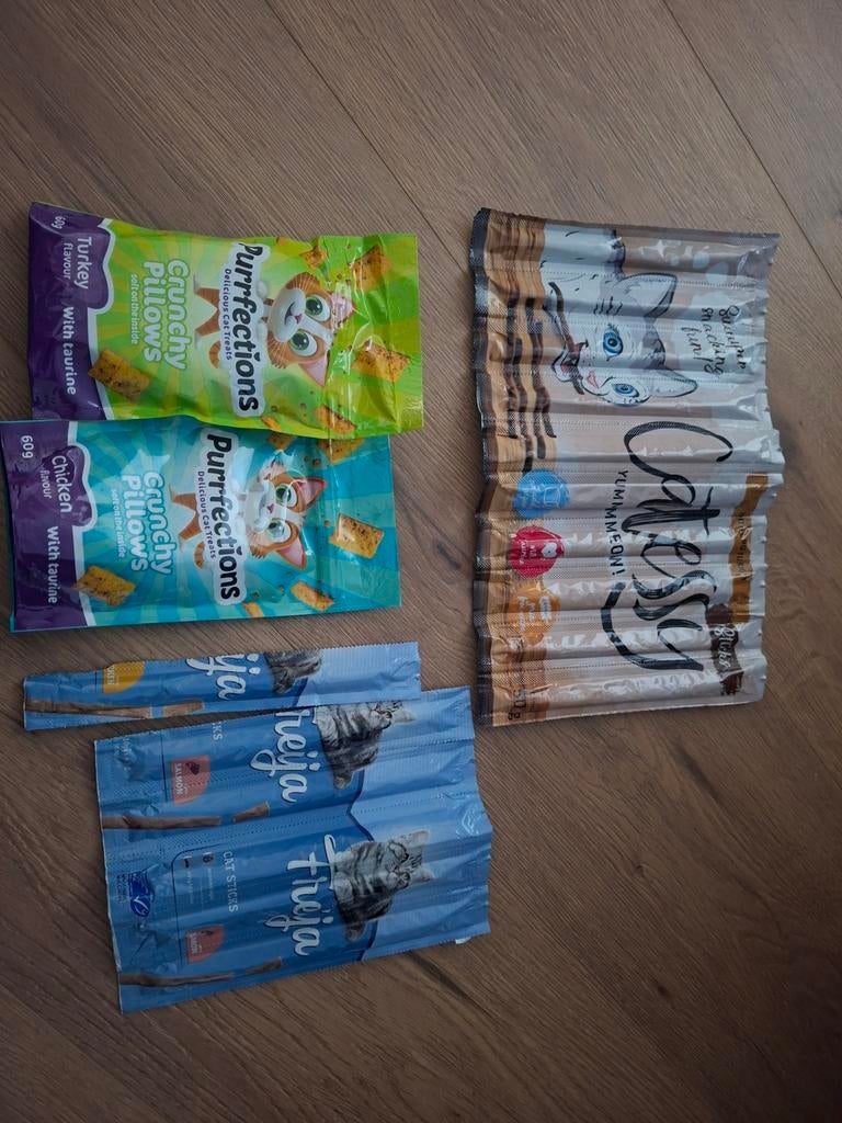 Kattensnoepjes, Dieren en Toebehoren, Ophalen, Kat