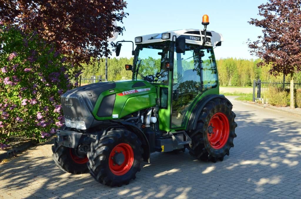 Fendt 210 VA Vario S3 Smalspoor/Fruitteelttractor, Zakelijke goederen, Agrarisch | Tractoren, Gebruikt, Fendt