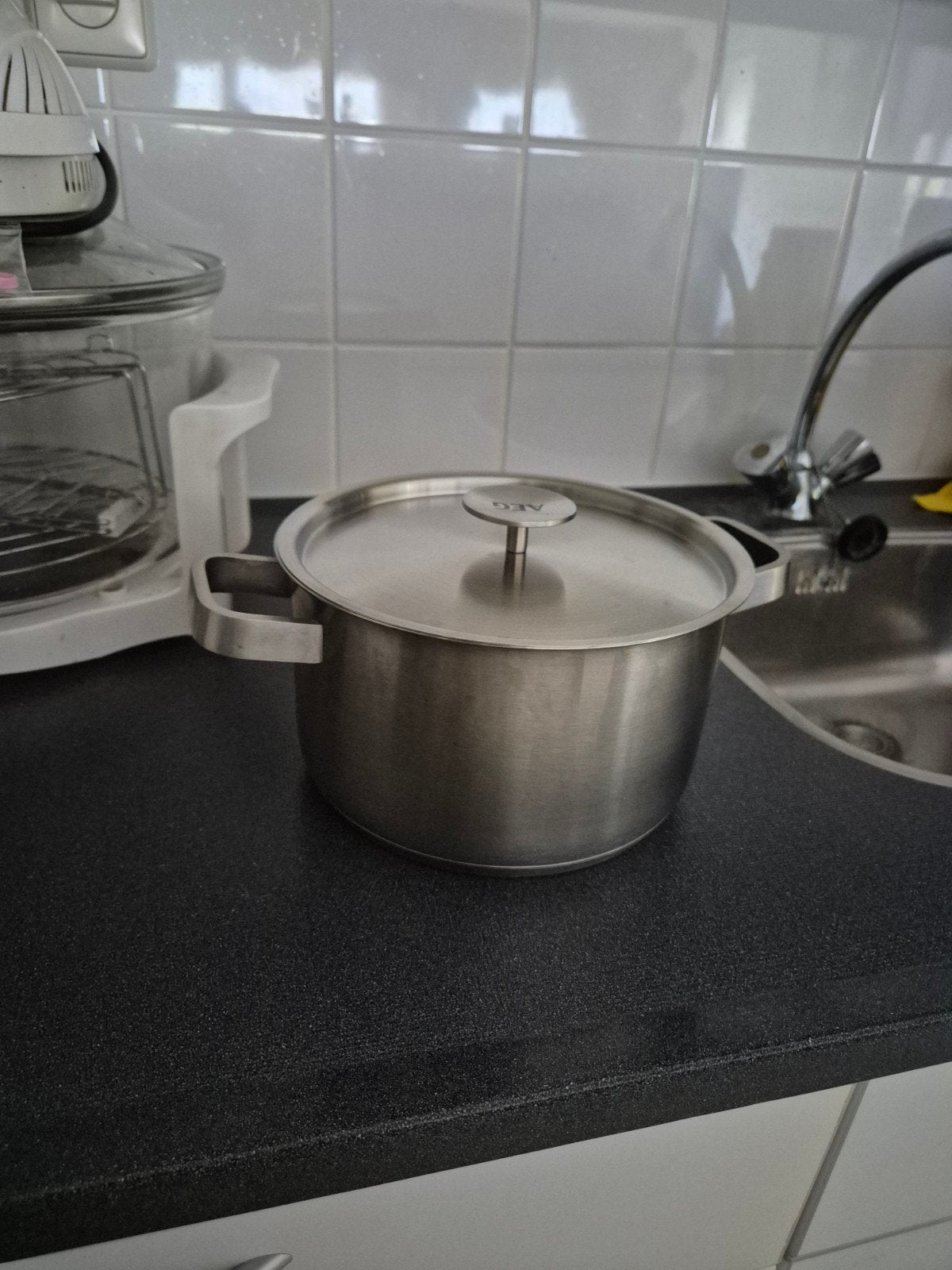 AEG kookpan diameter 21 cm, Gebruikt, Met deksel, Overige typen, Ophalen of Verzenden