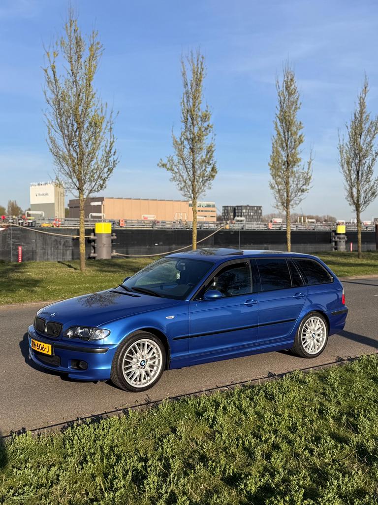 BMW e46 330xi , Estoril blue , uniek , M pakket !, 1800 kg, Zwart, Blauw, Stationwagon