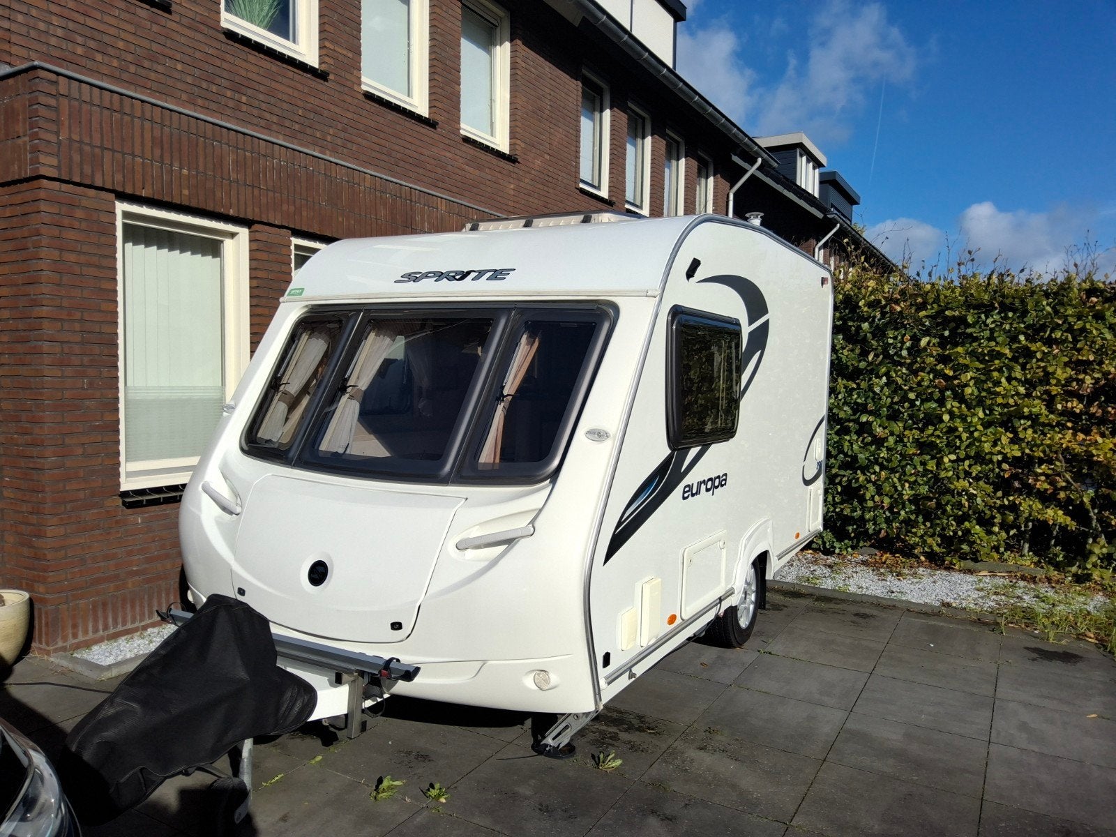 Sprite Europa 390/2 -2010- Compacte en complete caravan, Caravans en Kamperen, Particulier, 4 tot 5 meter, Sprite, Oven