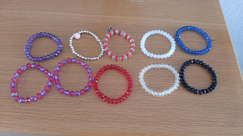 10 Slastiek Armbanden - Diverse Kleuren, Sieraden, Tassen en Uiterlijk, Armbanden, Nieuw, Elastiek, Overige kleuren, Ophalen of Verzenden