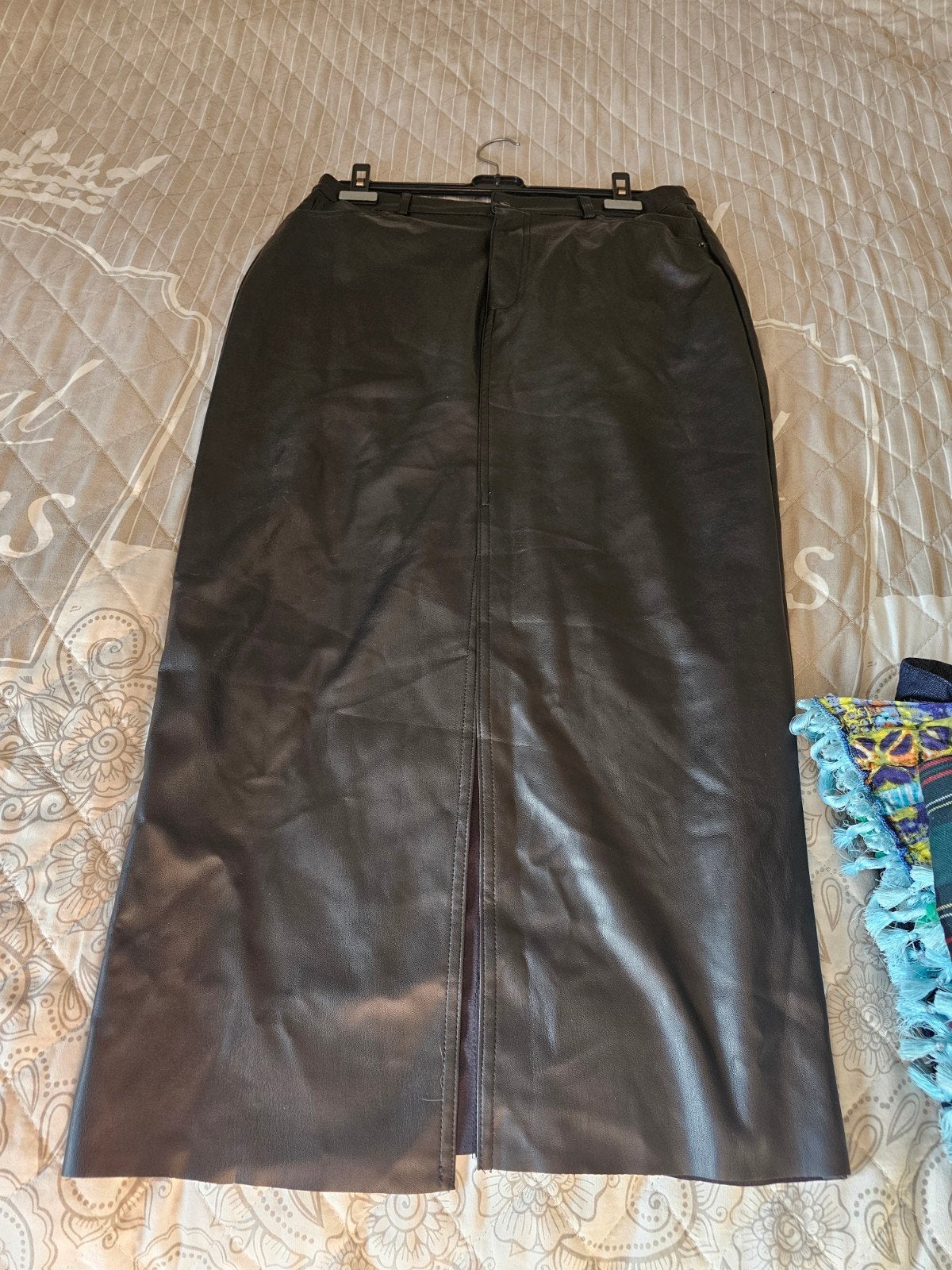mooie lederlook rok  maat l en meer 7.50 pst, Zwart, Maat 42/44 (L), Ophalen of Verzenden, Zo goed als nieuw