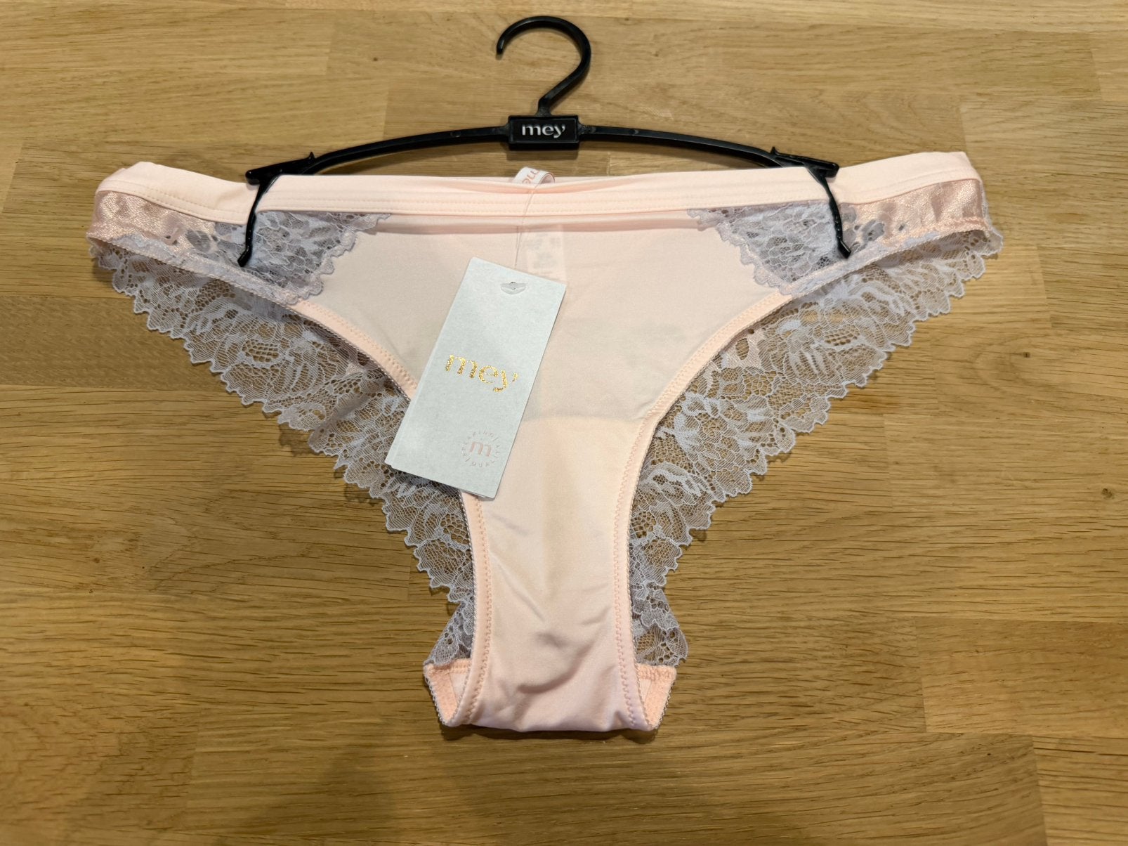 Mey string 42 / L NIEUW!! Nu €12,50, Ophalen of Verzenden, Roze, String