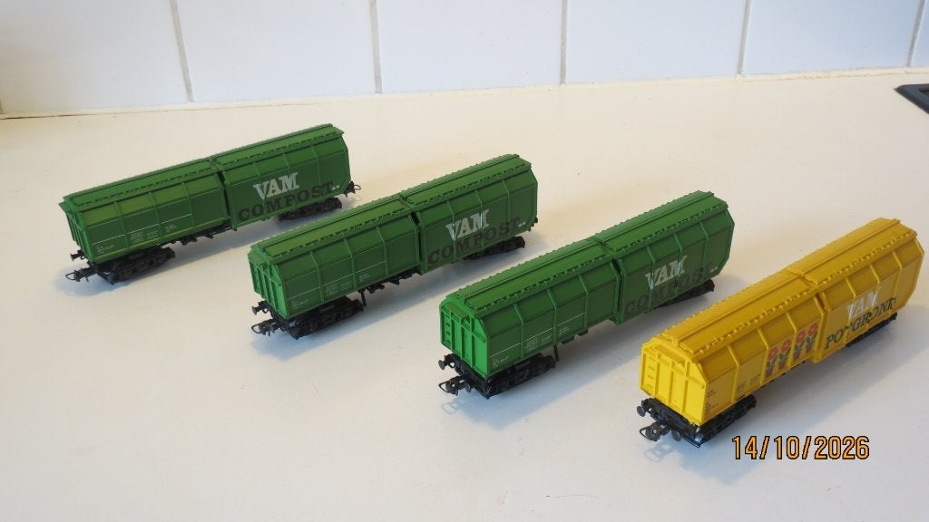 4 X Roco VAM afvalwagens H0 (317-328), Gelijkstroom, Wagon, Ophalen of Verzenden, Roco
