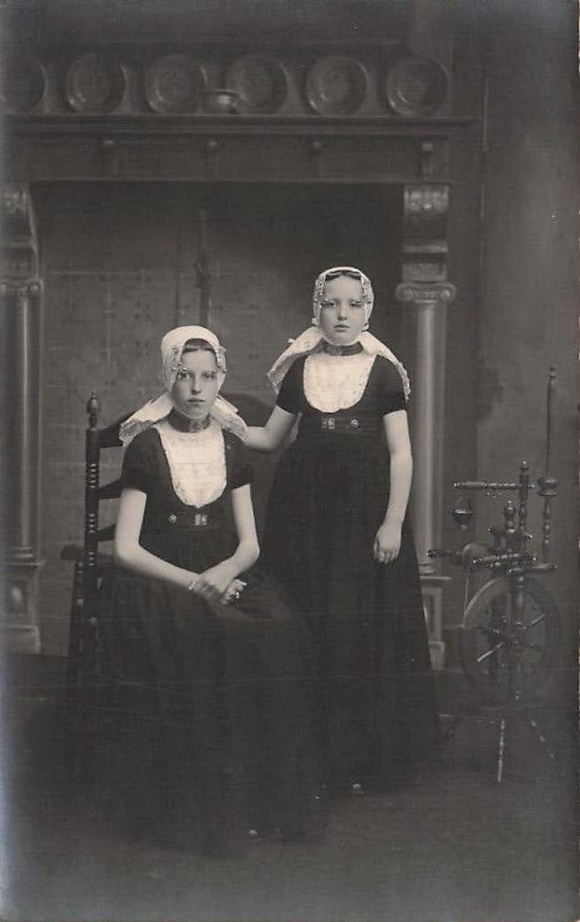 JQ137 Fotokaart Zeeland Klederdracht ca 1910-20, Verzamelen, Ophalen of Verzenden, Voor 1920, Ongelopen, Zeeland
