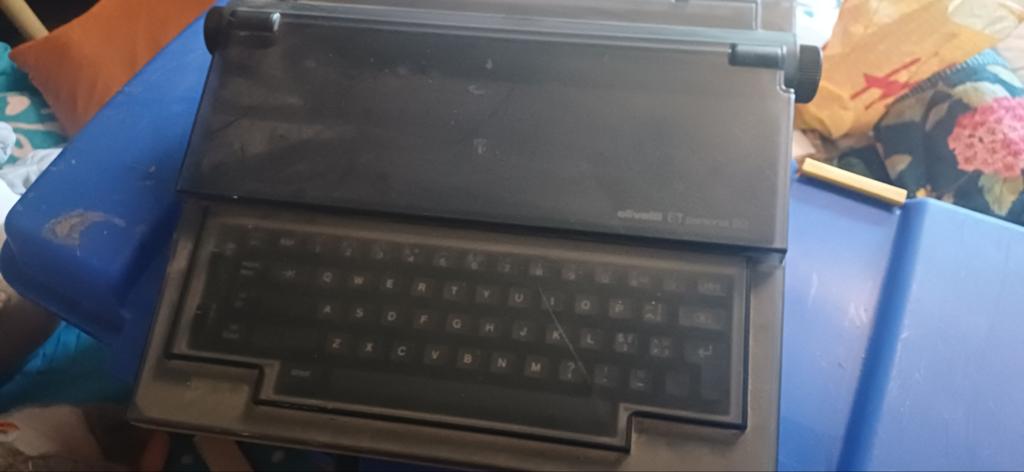 Olivetti typemachine, Ophalen