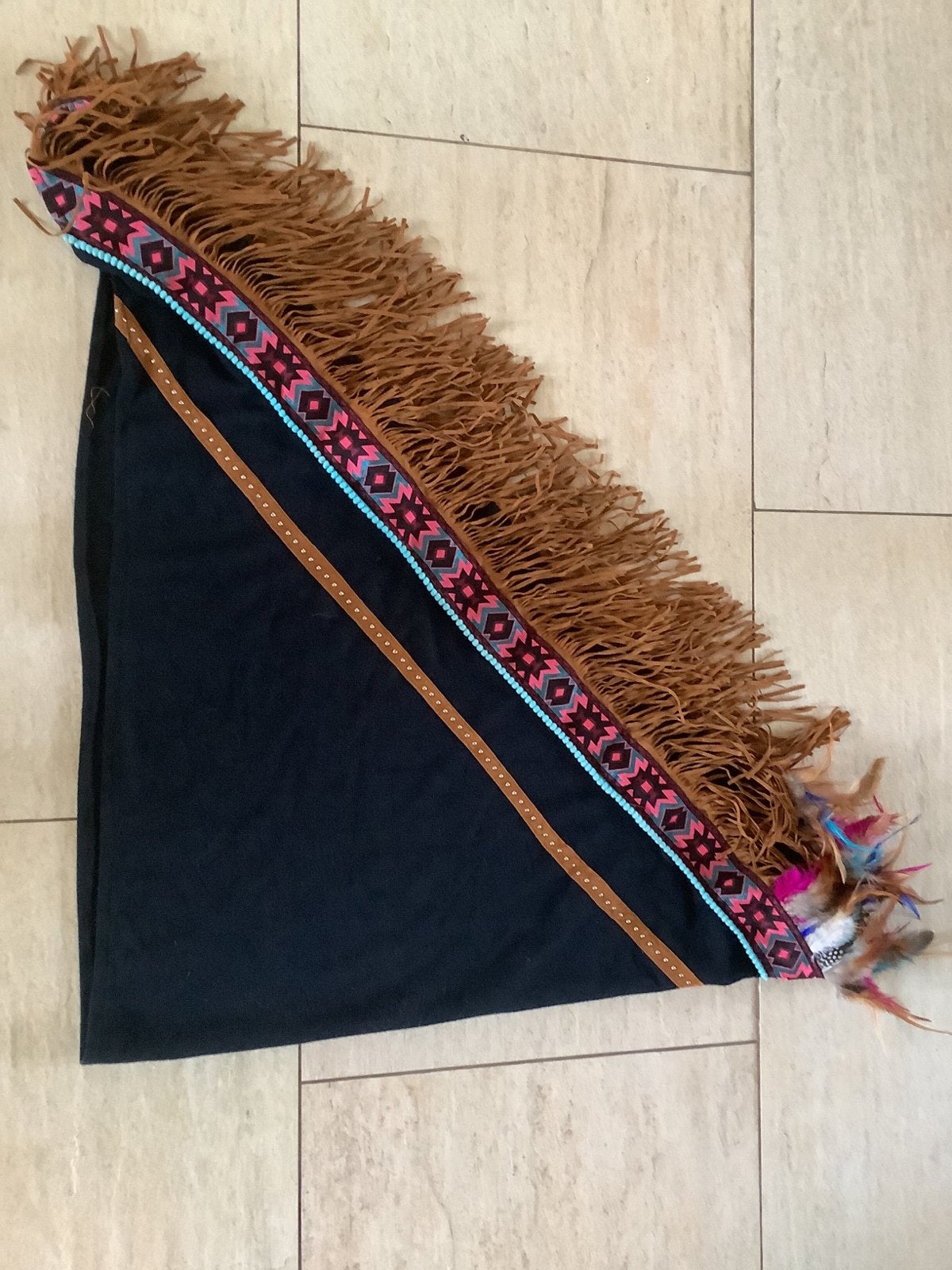 Boho Omslagdoek met Franjes en Veren - Zwart, Ophalen of Verzenden, Zo goed als nieuw