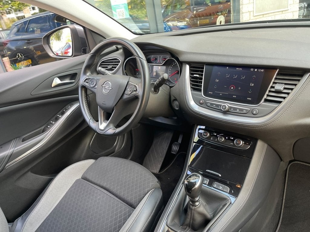 Opel Grandland X 1.2 Turbo Exec Trekhaak Distri VV Incl BTW, Gebruikt, Euro 6, 1199 cc, Bedrijf