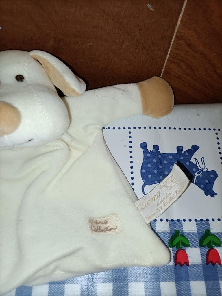 Hond knuffeldoekje Tiamo 18 cm, Ophalen of Verzenden, Zo goed als nieuw, Hond