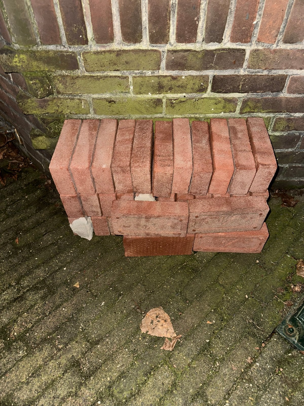 Metselstenen over van de bouw - gratis op te halen, Ophalen, Nieuw, Bakstenen