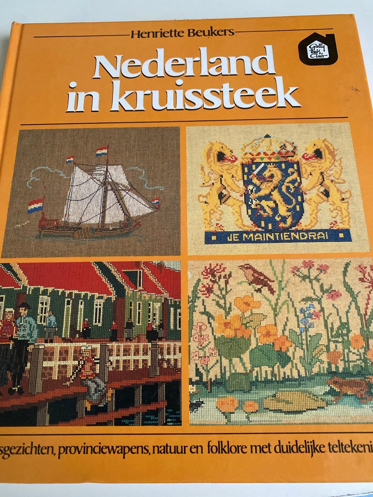 Nederland in kruissteek - Henriette Beukers, Ophalen of Verzenden, Gebruikt, Handborduren, Patroon