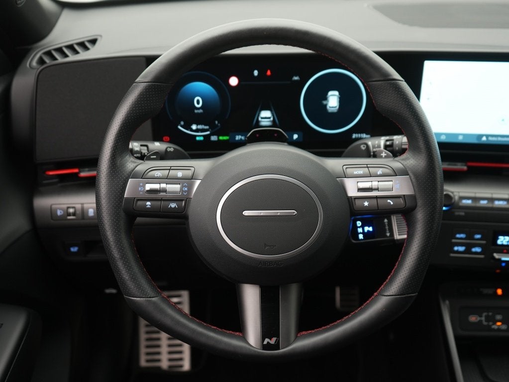 Hyundai KONA 1.6 GDI HEV N Line (bj 2025, automaat), Auto's, 12 maanden, Gebruikt, Adaptive Cruise Control, Leder en Stof