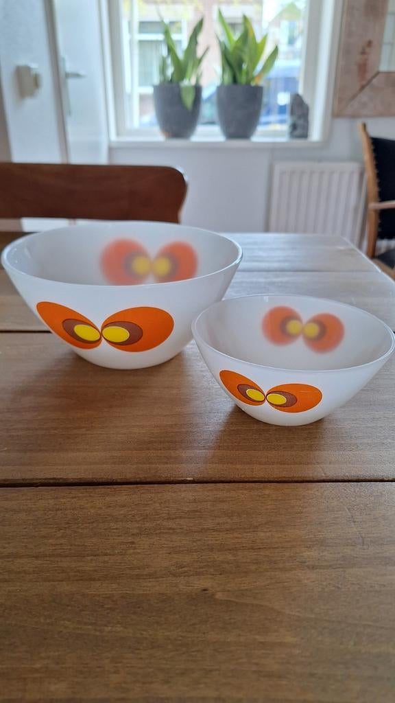 2 Vintage Pauwenoog Schalen Schott Mainz Jena Glas, Huis en Inrichting, Keuken | Servies, Ophalen of Verzenden, Overige stijlen