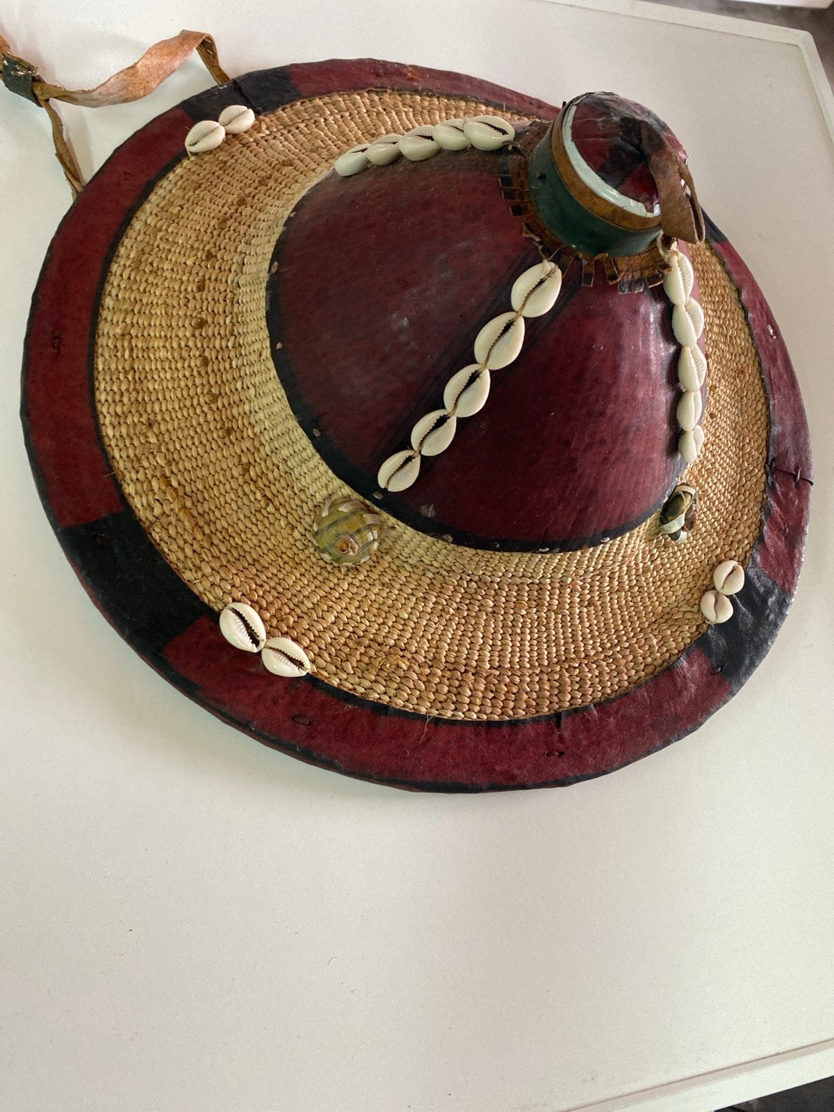 Vintage Afrikaanse Hoed met Schelpen - Handgemaakt, Antiek en Kunst, Kunst | Niet-Westerse kunst, Ophalen of Verzenden