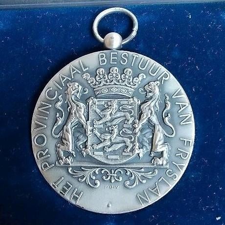 Oude CdK? penning medaille Provinciaal bestuur van Fryslân, Postzegels en Munten, Ophalen of Verzenden, Overige materialen, Nederland