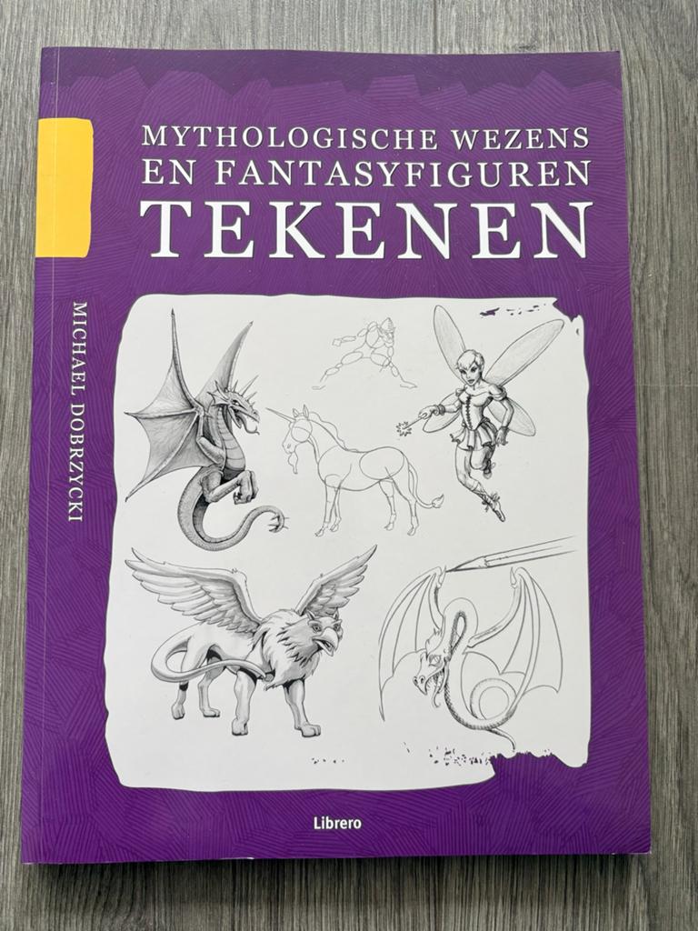 Tekenboek: Mythologische Wezens en Fantasyfiguren, Ophalen of Verzenden, Zo goed als nieuw, Boek of Gids