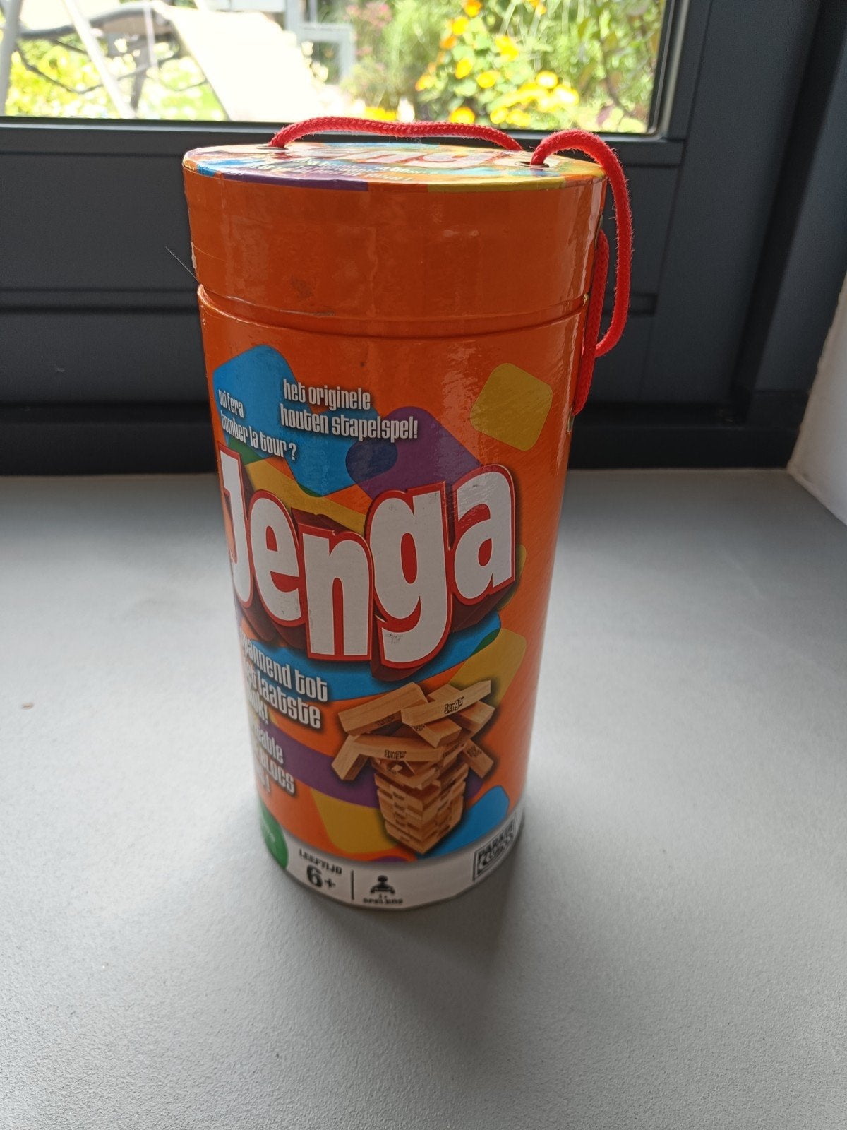 Jenga: Het originele houten stapelspel in oranje cilinder, Vijf spelers of meer, Ophalen of Verzenden, Zo goed als nieuw, Parker