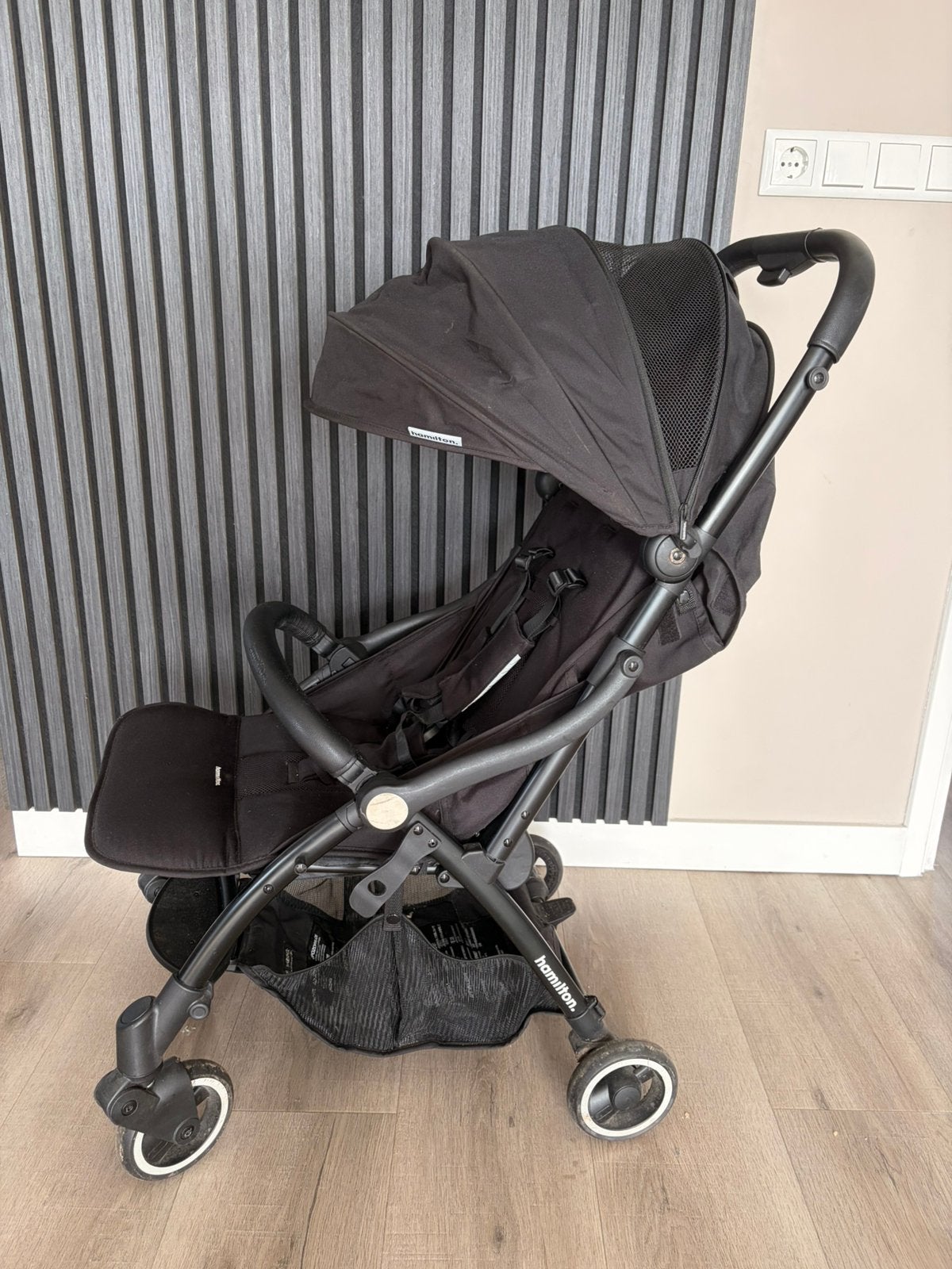 Hamilton MagicFold X1 buggy zwart – zo goed als nieuw, Kinderen en Baby's, Ophalen, Zo goed als nieuw, Overige merken, Verstelbare rugleuning