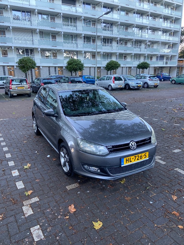 Volkswagen Polo 1.6 TDI 66KW 2013 Grijs, Voorwielaandrijving, 1057 kg, 4 cilinders, 570 kg