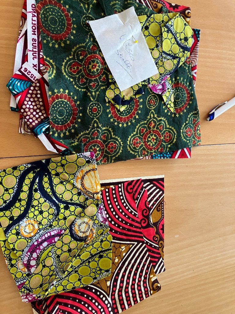 Vlisco - kleine lapjes (1), Overige kleuren, Nieuw, Ophalen of Verzenden, 30 tot 120 cm