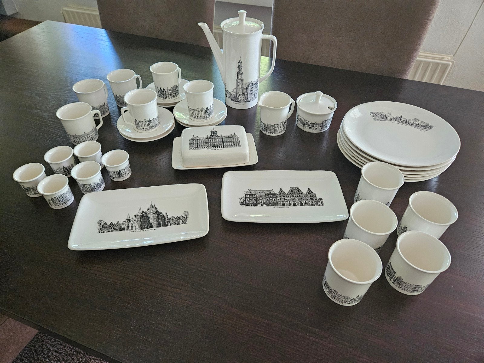 Villeroy & Boch Amsterdamse grachten servies, Ophalen