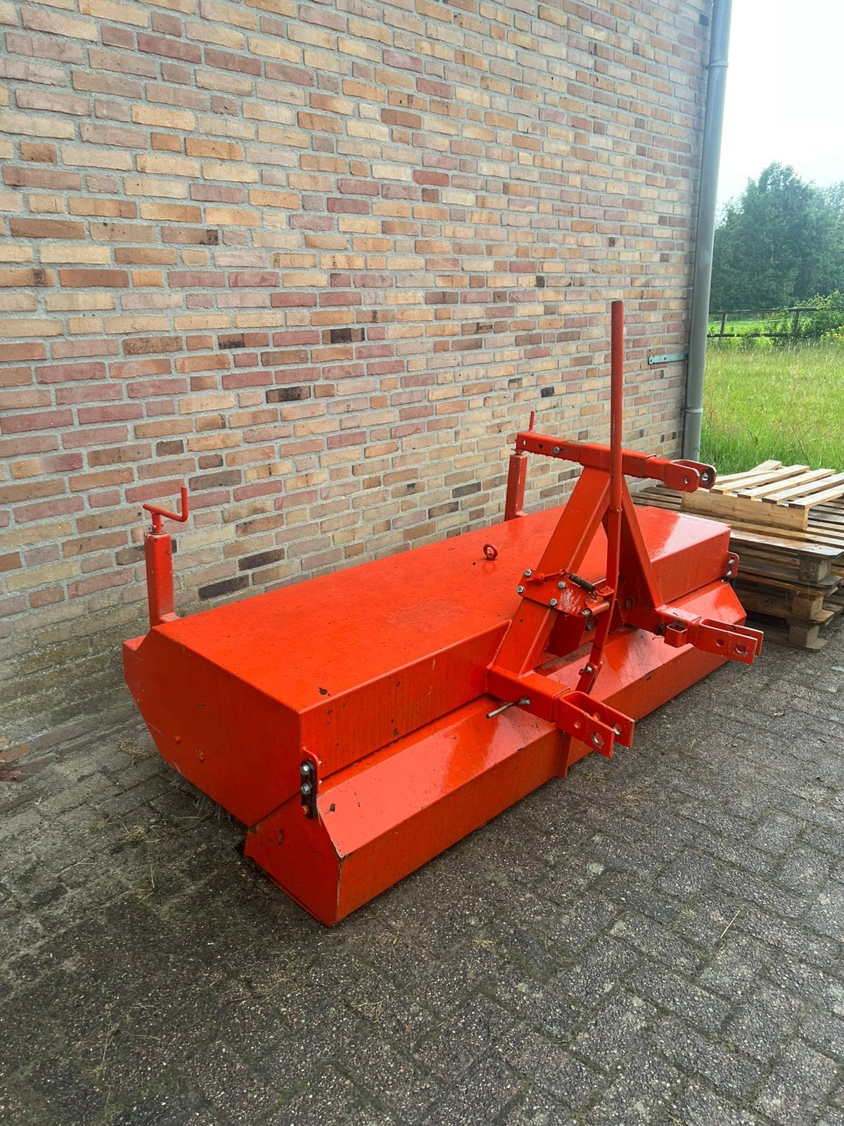 Veegmachine tractor hekamp veegmachine met opvangbak., Zakelijke goederen, Agrarisch | Werktuigen, Ophalen, Werkplaats, Gebouw of Erf